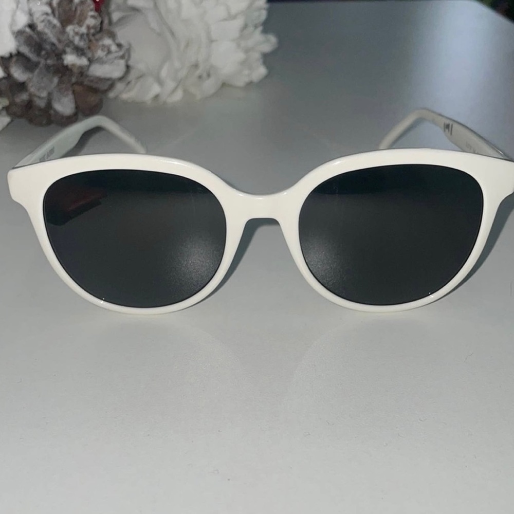 Saint Laurent sunglasses white, very good condition, comes with case.